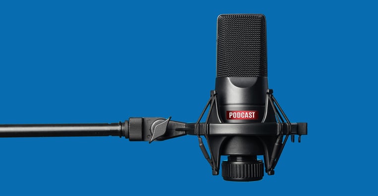 podcast-microphone-blue-background